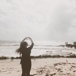 Meet your Posher, Amna